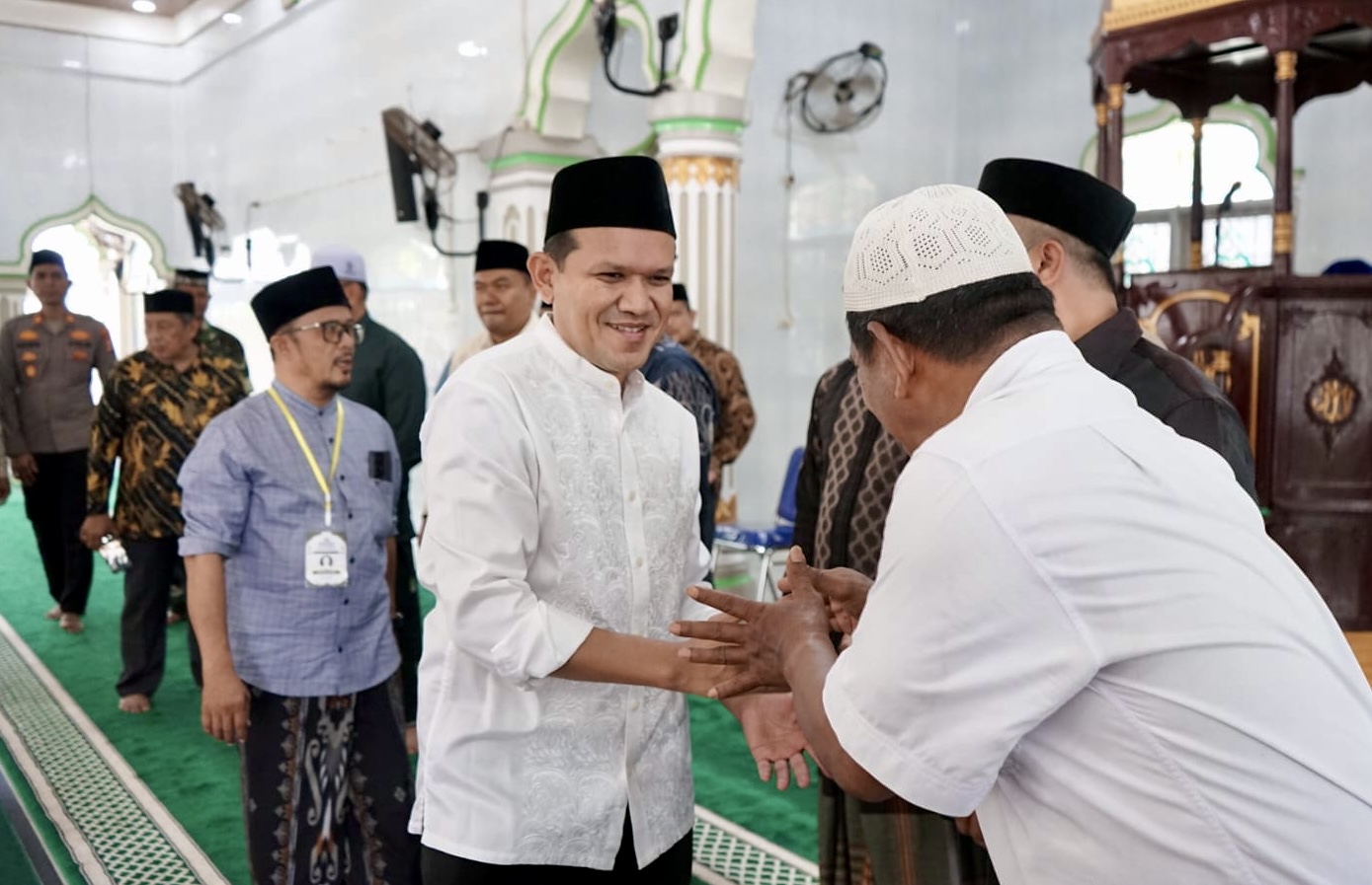 Wagub Dek Fadh Hadiri Maulid Bersama Ratusan Anak Yatim di Teupin Raya