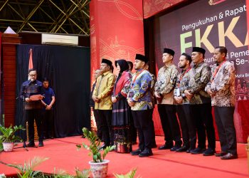 Wagub Bersama Wamendagri Hadiri Pengukuhan DPP FKKA Aceh