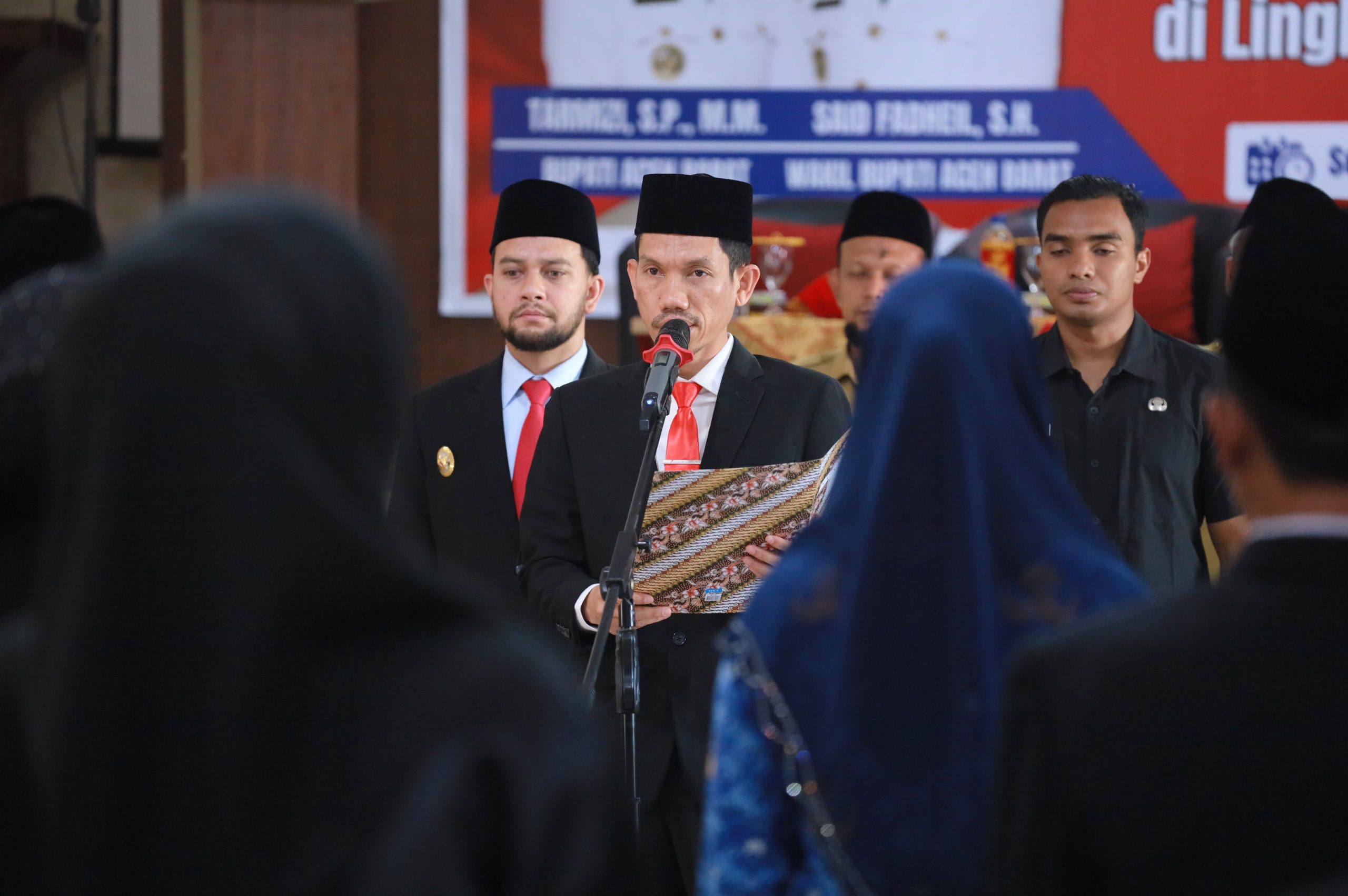Bupati Tarmizi Lantik 9 Pejabat dan 11 Kepala Sekolah di Aceh Barat.