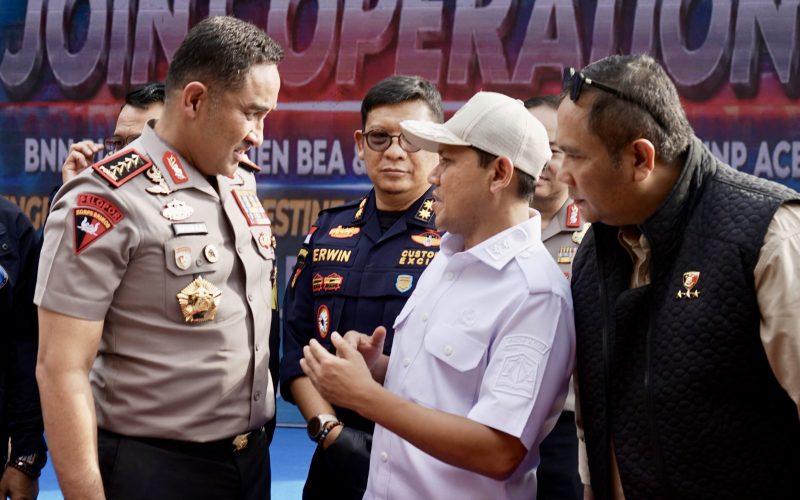 Dek Fadh Dampingi Kapolri di Pidie, Apresiasi Pengungkapan Lab Sabu Ilegal