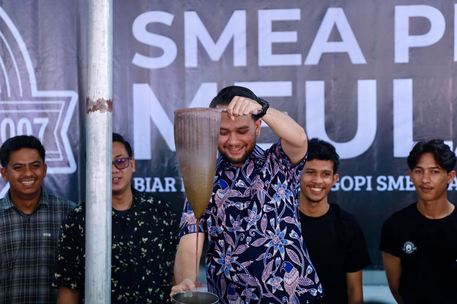 Wabup Said Fadheil Resmikan Smea Premium Kupi Meulaboh, Serap Tenaga Kerja Lokal